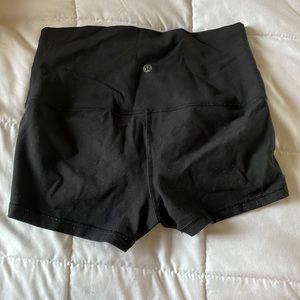 Lululemon short